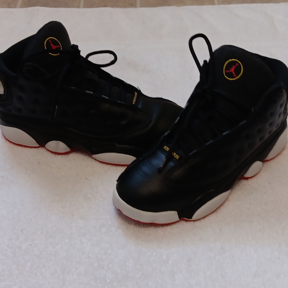 Jordan retro 13. Size 3youth. Black/wht/red - Picture 2 of 9